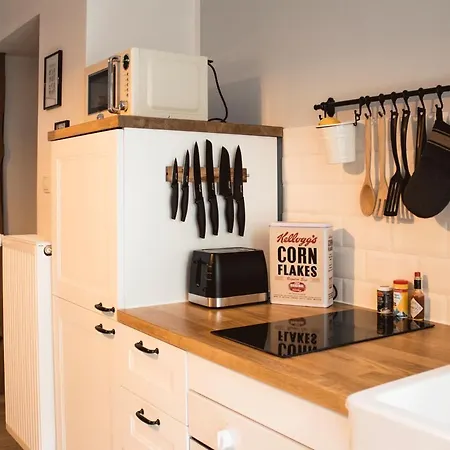Apartment Cozee - Gemuetliches 2,5-zimmer Mit Netflix