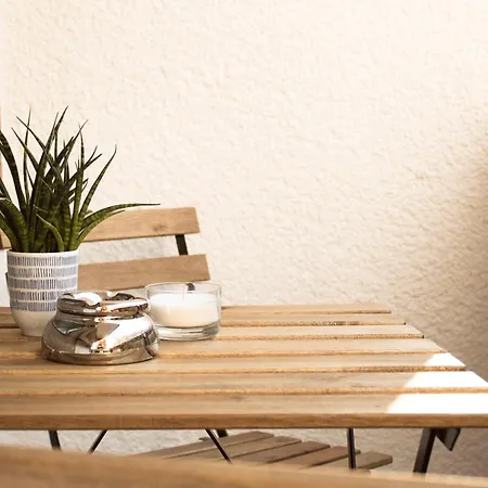 Apartment Cozee - Gemuetliches 2,5-zimmer Mit Netflix